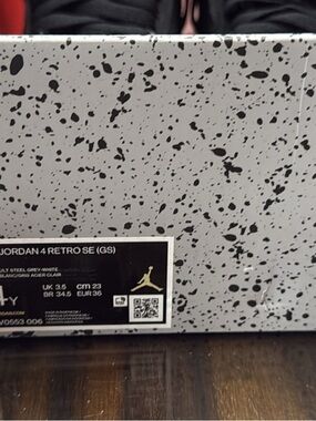Jordan 4 Retro SE (GS) Black Lt Steel Grey White